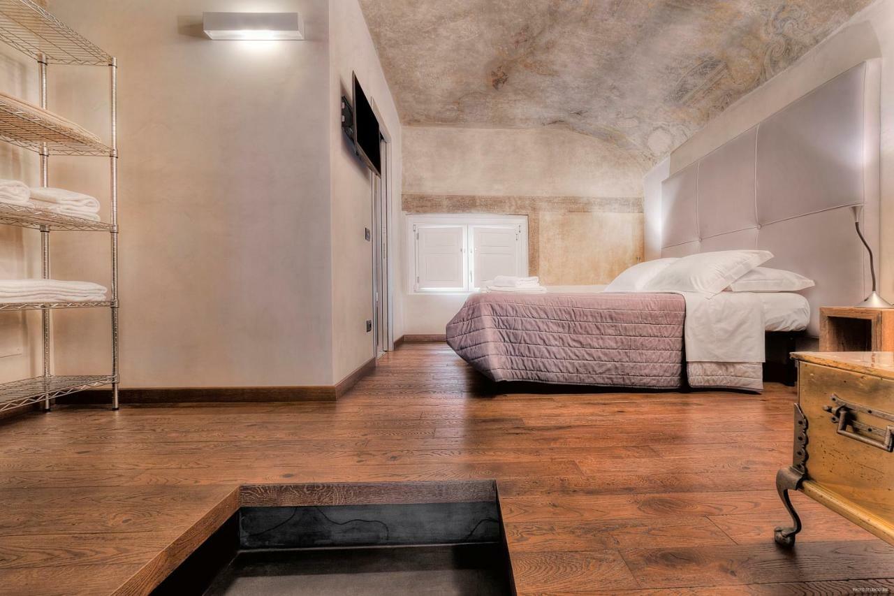 Stone Walls Deluxe Florence Exterior photo